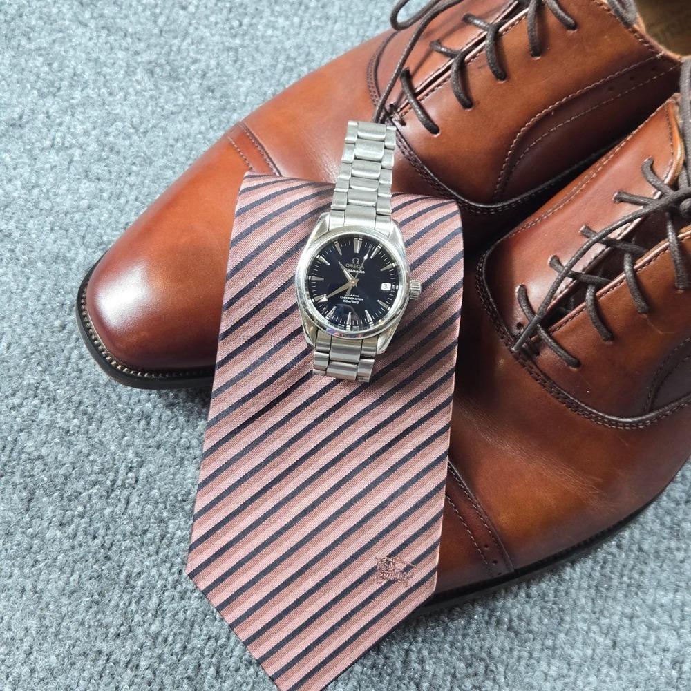 Burberry 100 %Silk Neck tie Mens OS Rose Gold Striped Knight Italy (T2)‎